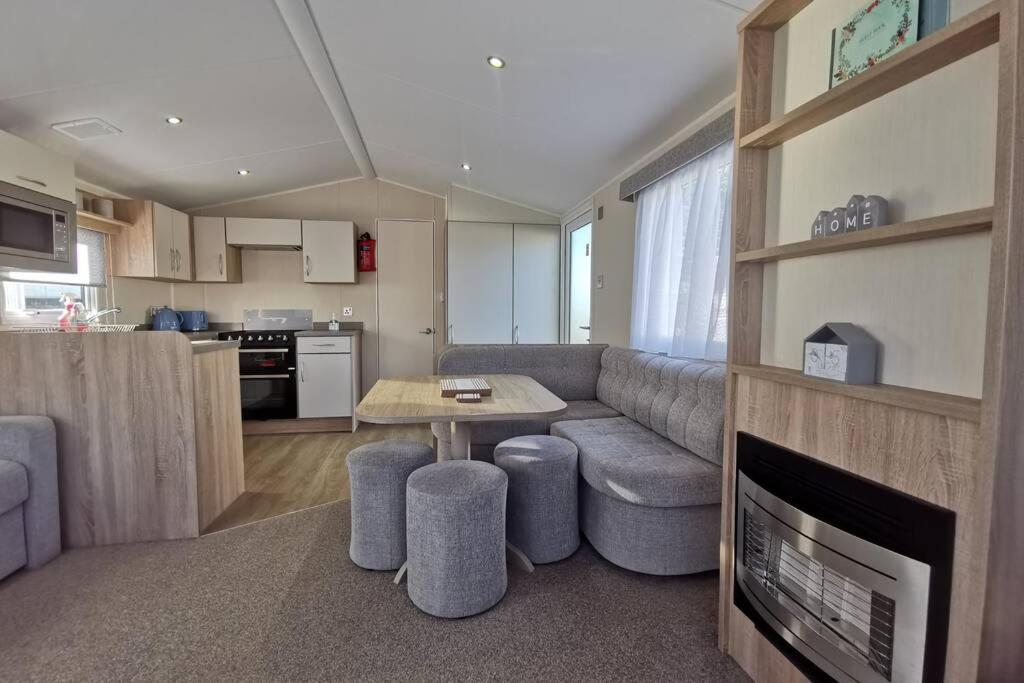 8 Sleep Chalet At Newquay Away Resorts Nb160 Εξωτερικό φωτογραφία